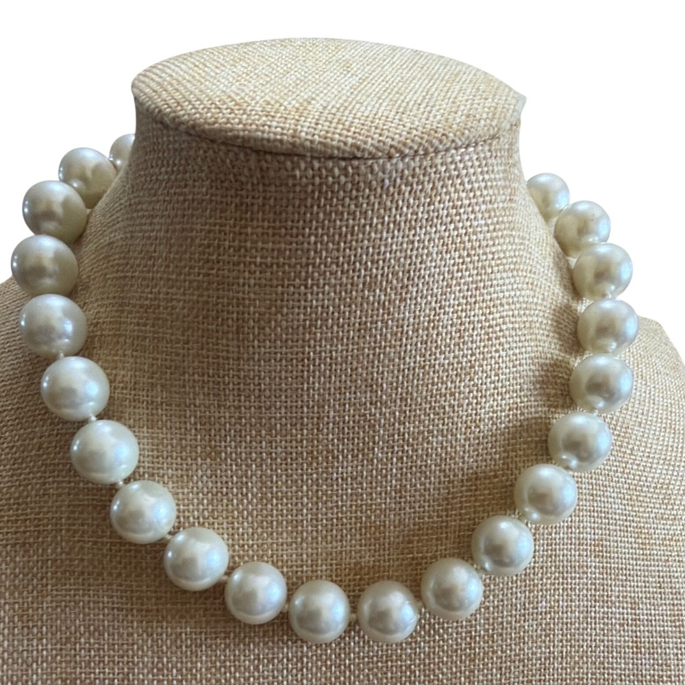 Classic Faux Pearl Strand Necklace Cream Silver Tone Adjustable Clasp 1469